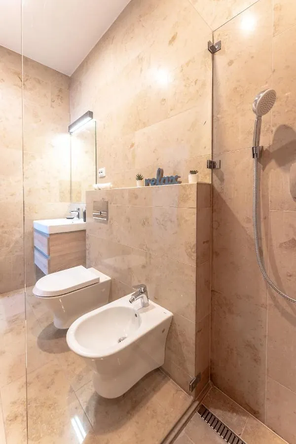 River Luxury Residence Budapest 0*,
